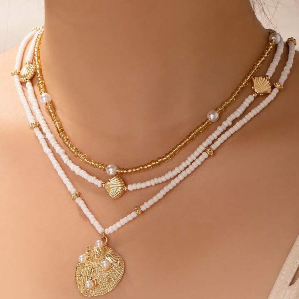 Elegant White Shell Necklace R35 - Picture 3 of 4